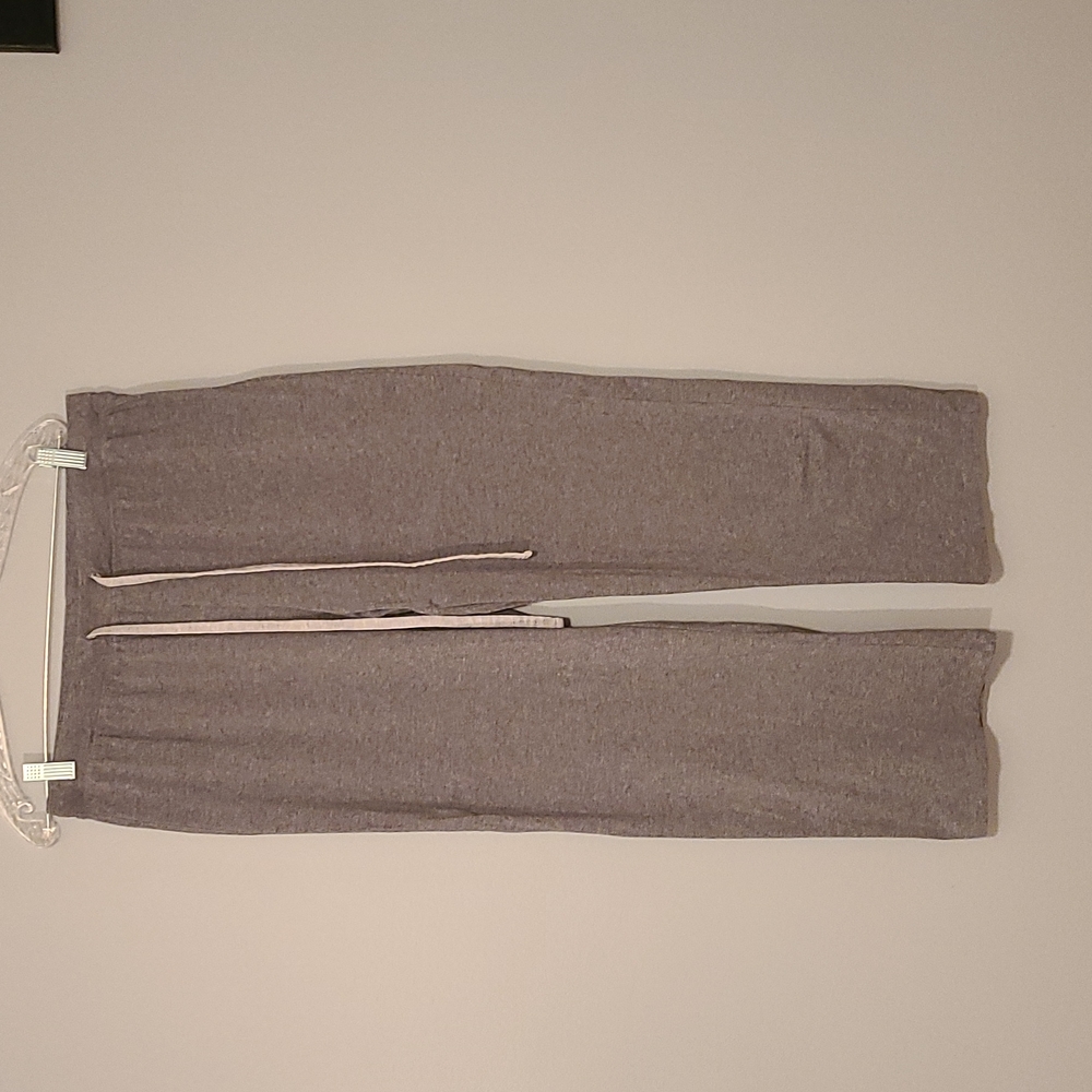 Liz Claiborne Women's Light Weight Gray Lounge Pants Large